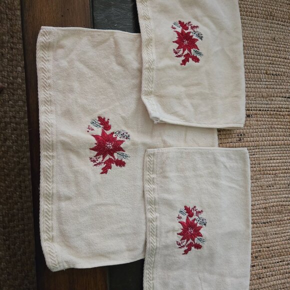 Christmas Themed Hand Towels - Picture 5 of 11